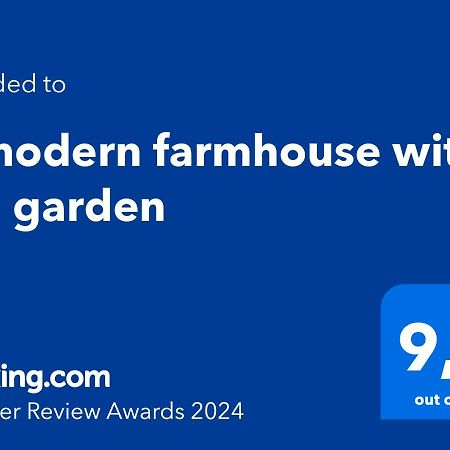 A Modern Farmhouse With Big Garden Trápeza Exterior photo